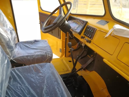 道の軍用車両5MTの車輪駆動装置のトラクターのトラックのカミンズ エンジン155hpを離れた6x6