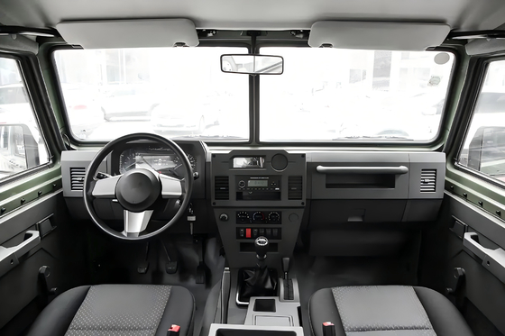 オーダーメイドオフロード BJ2036 モデル 4x4 IVECO ディーゼル 136hp 4WD SUV 5席 コマンドカー
