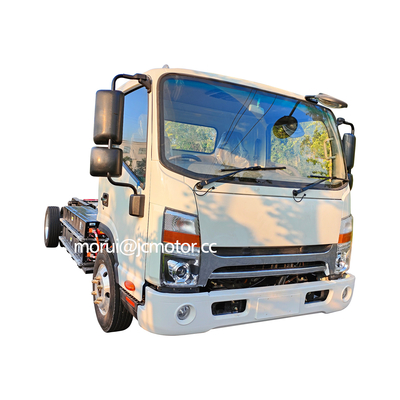 パーソナライゼーション 15トンの新エネルギー電動トラック シャーシ 右駆動 4EMT 強力なパワー 200kw 駆動 モーター