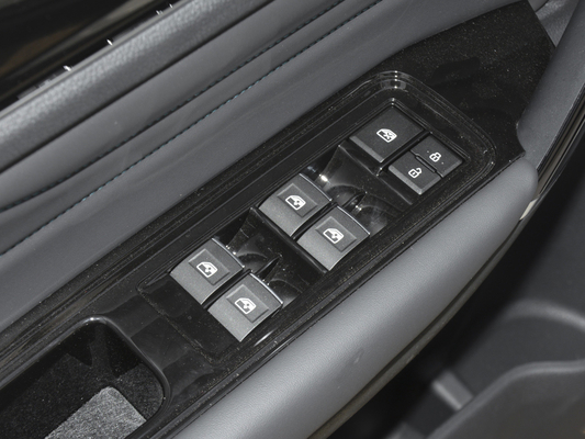 DONGFENG純粋なEVの電気自動車5のSeater車NEDC 415KMのマイレッジの単一モーター