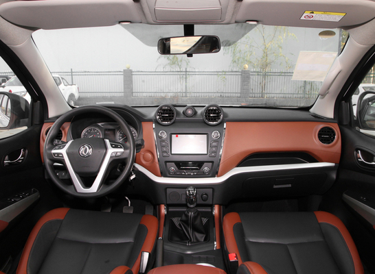 家族のキャンプのためのターボ エンジンRWD 4のドアSUVの小型トラックDONGFENG