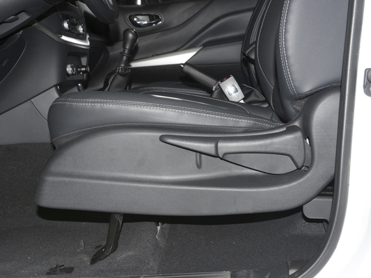 二重列5のSeater 4のドアSUVの小型トラック6MT 4WD 231HPのガソリン機関