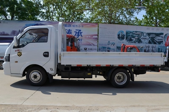 ユーロ6の放出Dongfengライト貨物トラック1650mmのタクシーGVW 3.5T - 4.5T