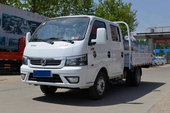 4.5Tライト貨物トラック4x2のディーゼル機関の小さい貨物自動車のトラックの二重列5の座席