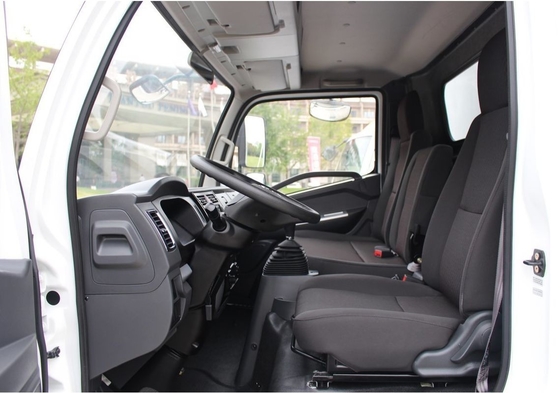 Cummins エンジンライト貨物トラック4X2 150 - 250 HP GVW 6 - 12T