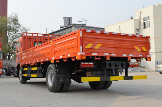 ユーロ2のDongfengの貨物中型の義務のトラック12T Cummins エンジン 8MT伝達