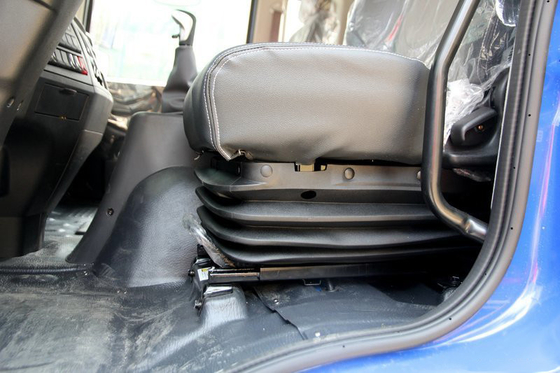 ユーロ2のDongfengの貨物中型の義務のトラック12T Cummins エンジン 8MT伝達