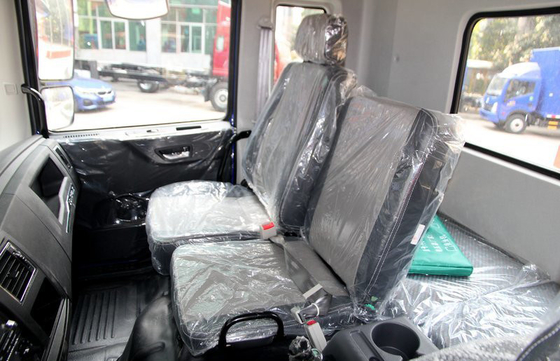 軽い貨物トラック任意AMT伝達ホイールベース4500mmに7160mmカスタマイズされたCargoヴァンBox