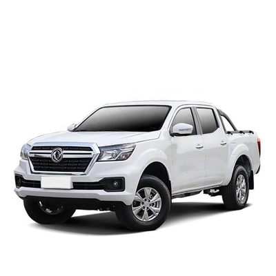 中国DONGFENG 4WDの積み込み1.7mの貨物タンク ライト貨物トラックの二重タクシー5の座席