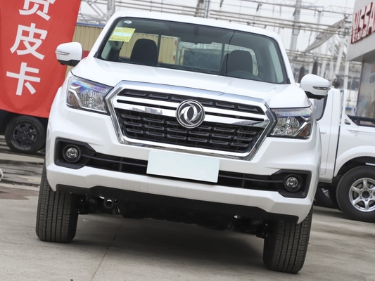 中国DONGFENG 4WDの積み込み1.7mの貨物タンク ライト貨物トラックの二重タクシー5の座席