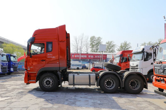 6x4 Dongfengのトラクターのトラックは重量40のトン400hpのディーゼル力を引く