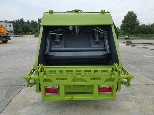 廃物の輸送の地方自治体の公衆衛生のトラックのDongfeng 70kw 95hpのユーロ6の放出