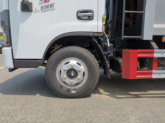 4x2車輪の地方自治体のごみ収集車3300mmのホイールベースの屑の輸送のトラック