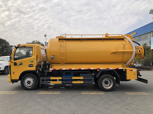 Dongfengの吸引の下水の地方自治体の公衆衛生のトラック9.5 CBM 4トンのペイロード