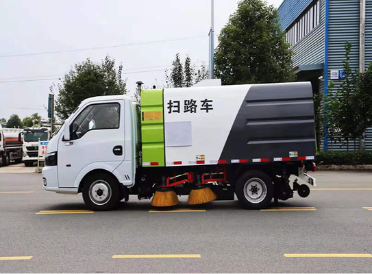 4x2車輪の地方自治体の公衆衛生のトラック ガソリン力113hpの小型道掃除人
