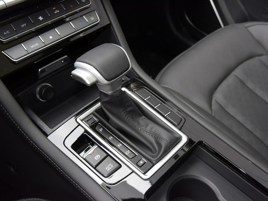 ガソリン自動変速機SUV Monocoqueボディ1.5T 156HPエンジン力7の座席