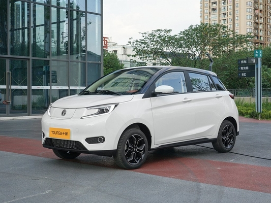 中国の純粋な電気自動車5のドア4の座席純粋なEV車小型SUVの範囲のマイレッジ400KM